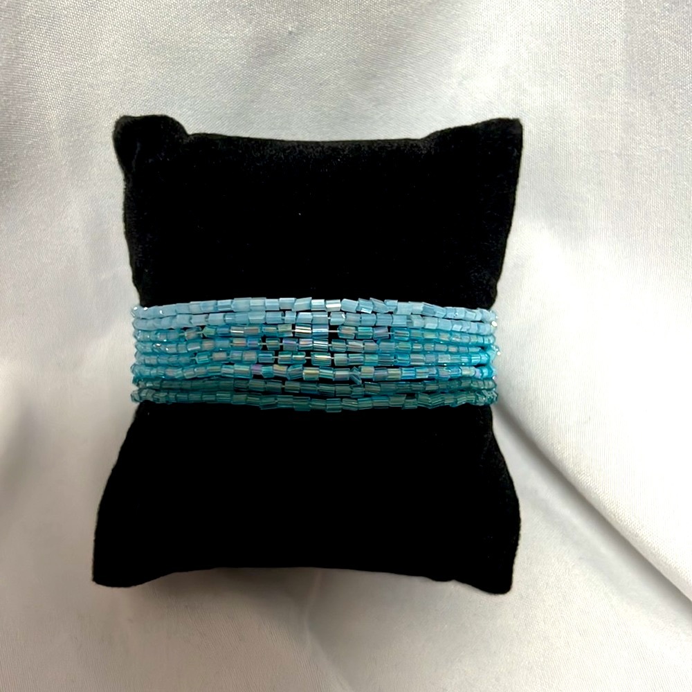 Aqua & Teal Set of 8 Strands Stretch Bracelet